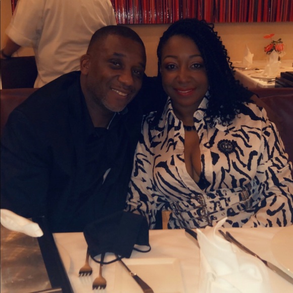 Meet your Posher, MoëtKoutureBoutique - Picture 1 of 5